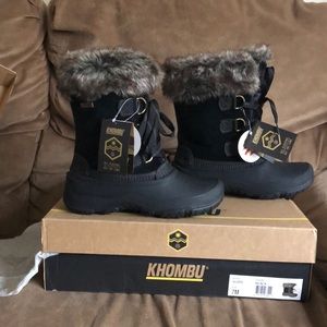 NWT Khombu winter boots w/fur!